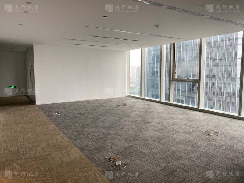 钱江新城平安金融中心805方，半层精装，家具全带，拎包入住_3