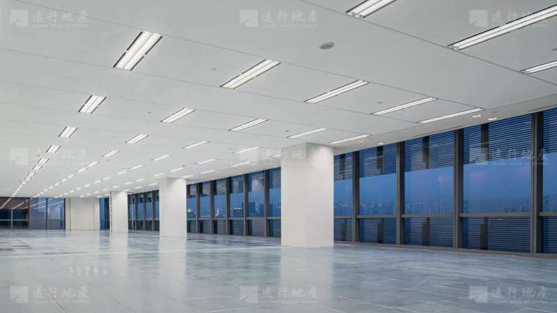 重庆地标丨来福士办公室开发商出租丨户型方正多种面积可以选择_2