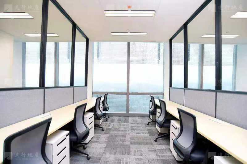 重庆地标丨来福士办公室开发商出租丨户型方正多种面积可以选择_5