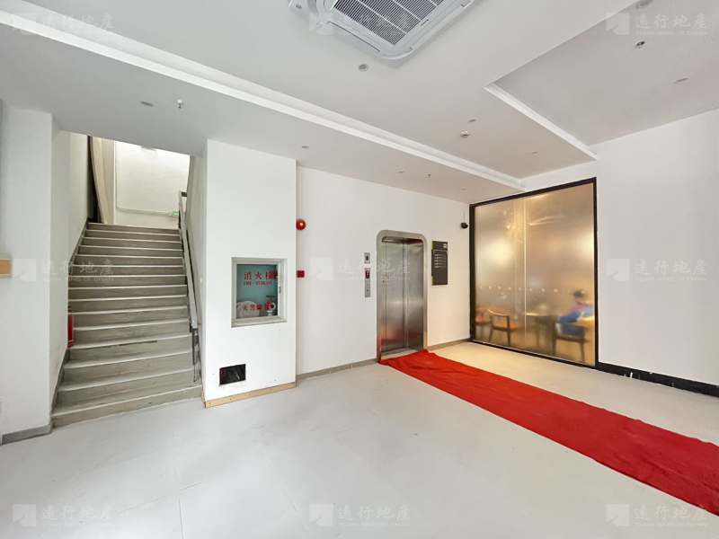 黄浦网红创意园，层高五米多，八号桥二期，交通便利，超大得房率_1