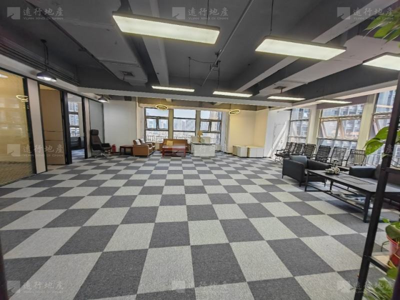 高新区 科技五路 摩尔中心 220平 正对电梯口 精装带家具_3
