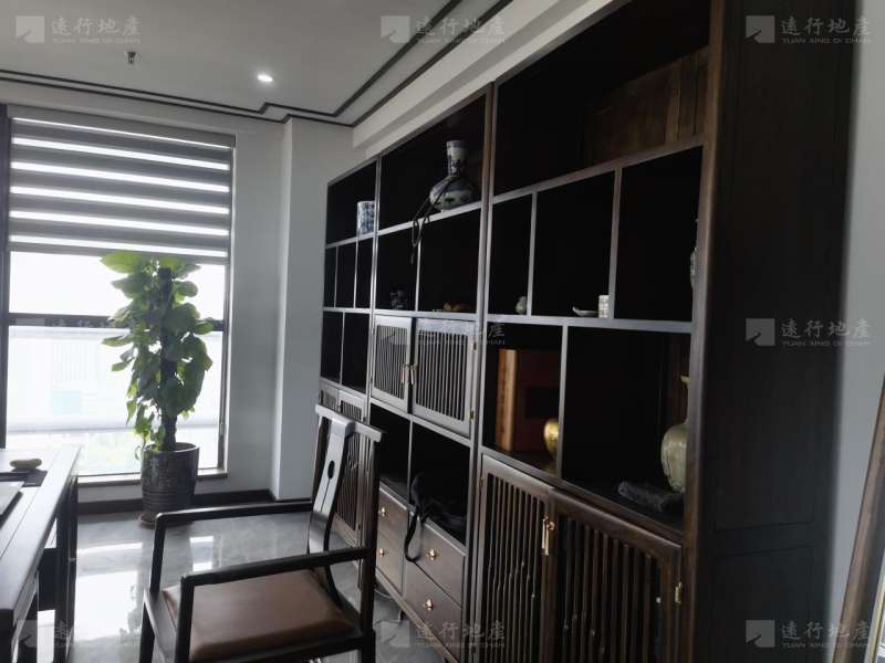 九龙坡区豪华装修 带家具出租 688平米 整层出租 公摊小_8