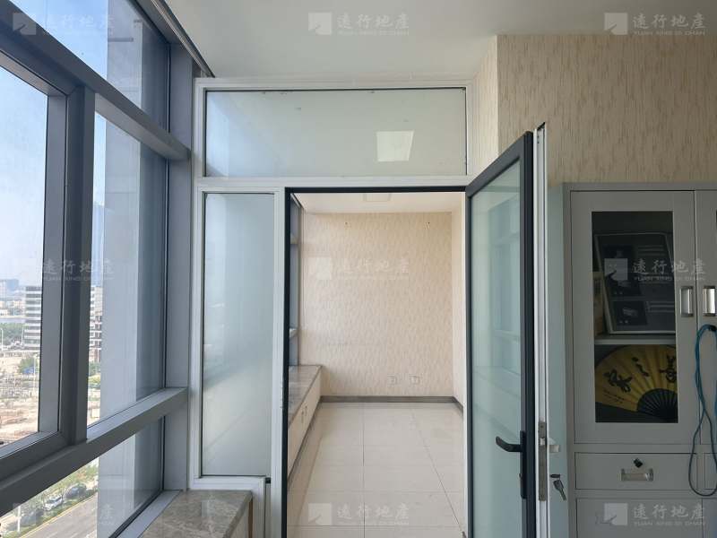 华贸中心精装修 带家具 正对电梯 紧邻地铁_5