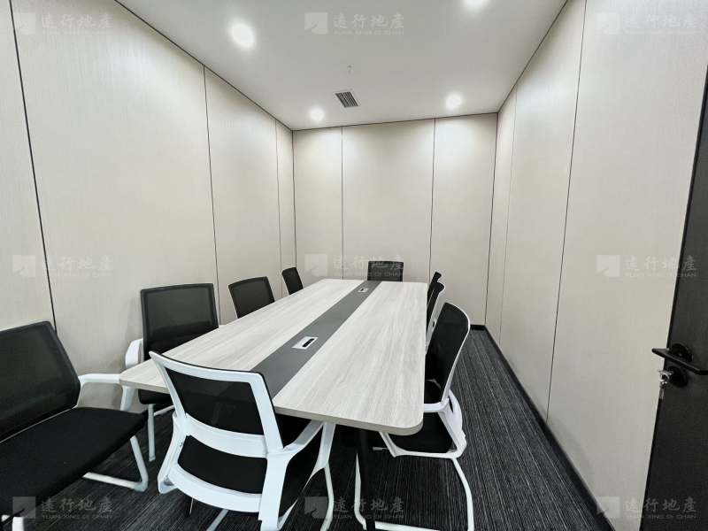 重庆地标楼宇 高品质楼盘 时代中心 带全套办公家具 户型方正_2