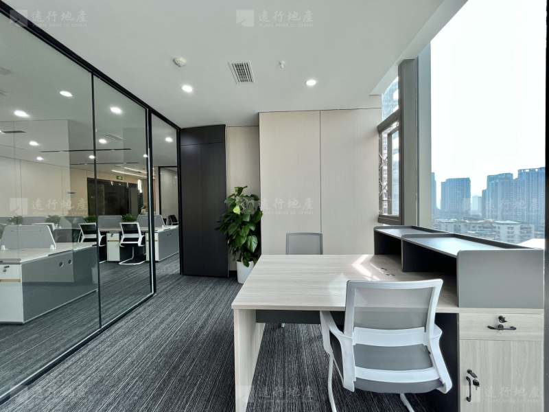 重庆地标楼宇 高品质楼盘 时代中心 带全套办公家具 户型方正_5