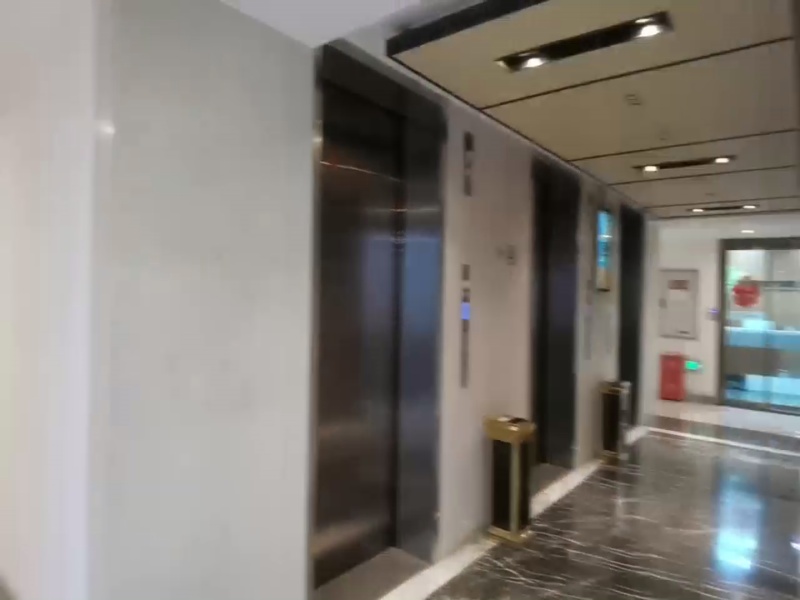 恒大中渝广场丨精装电梯口，空调自控，近轻轨_1