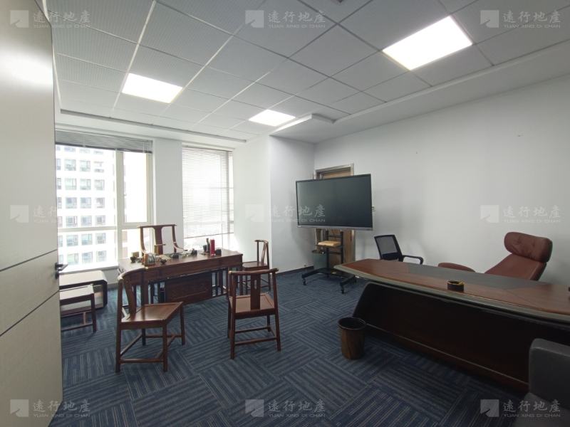 泛海国际丨武汉商务区丨300平精装带家具，临地铁口，拎包办公_7