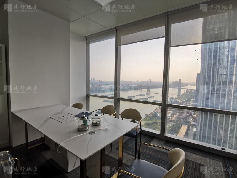远行丨广州之窗总部大厦 精装修 配备办公家具_4