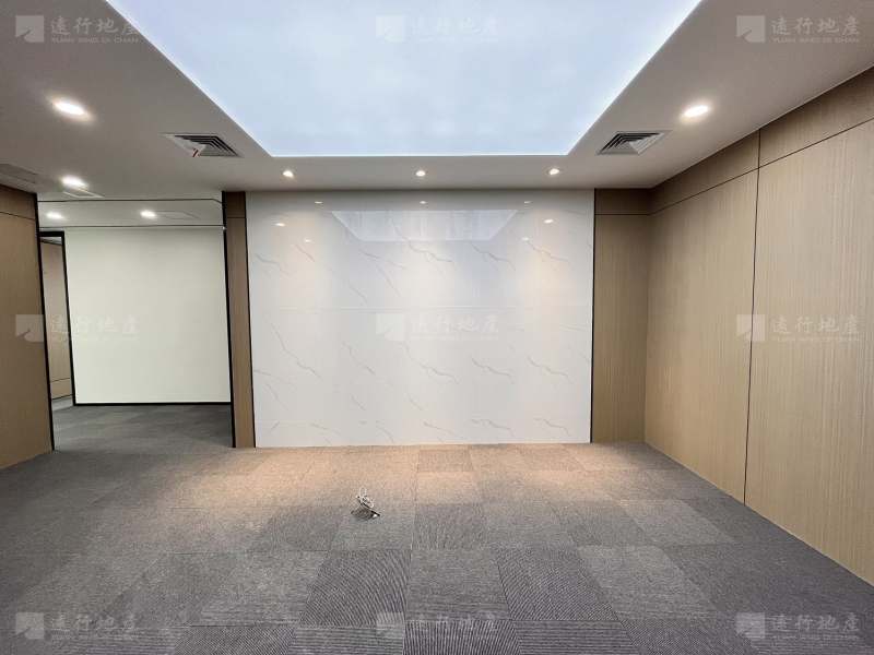漫乐城 平安国际金融中心 精装带家具1500平 正对电梯_3