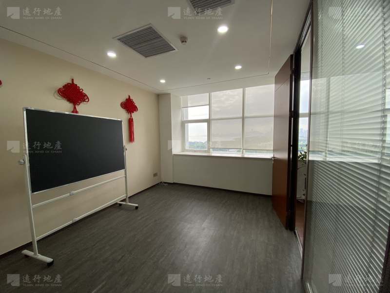 办公室出租，中信龙盛广场600平，带家私精装修_6