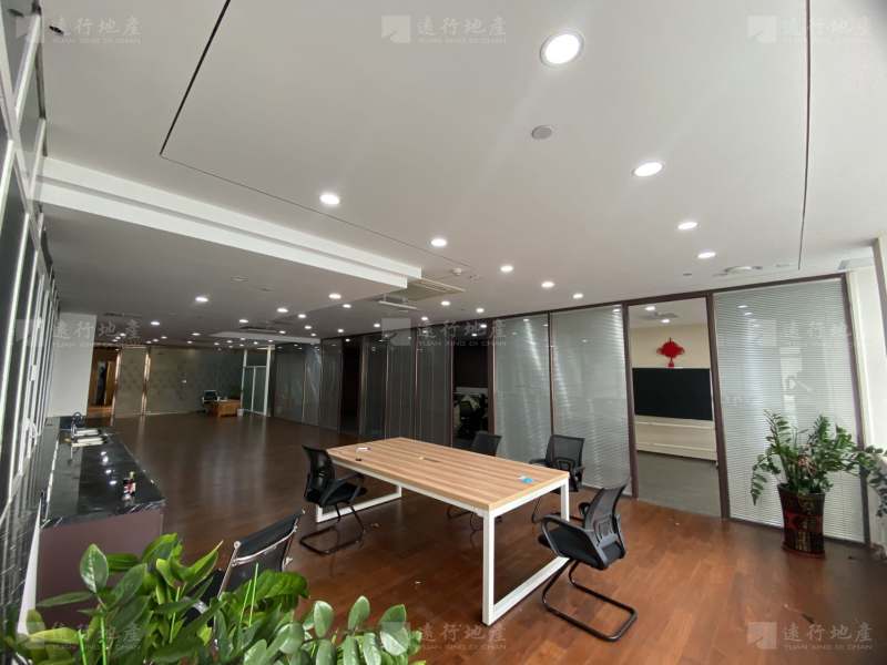 办公室出租，中信龙盛广场600平，带家私精装修_8