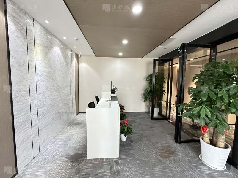 ICC武汉环贸中心 精装300平带家具 近地铁口 自带茶桌_2