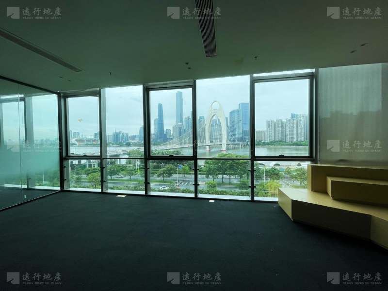 海珠区磨碟沙丨广报中心丨大面积落地玻璃，配阳台_3