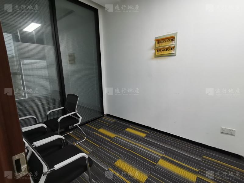 南京南站 绿地之窗 全新装修 配置家具 得房率高 户型方正 _5