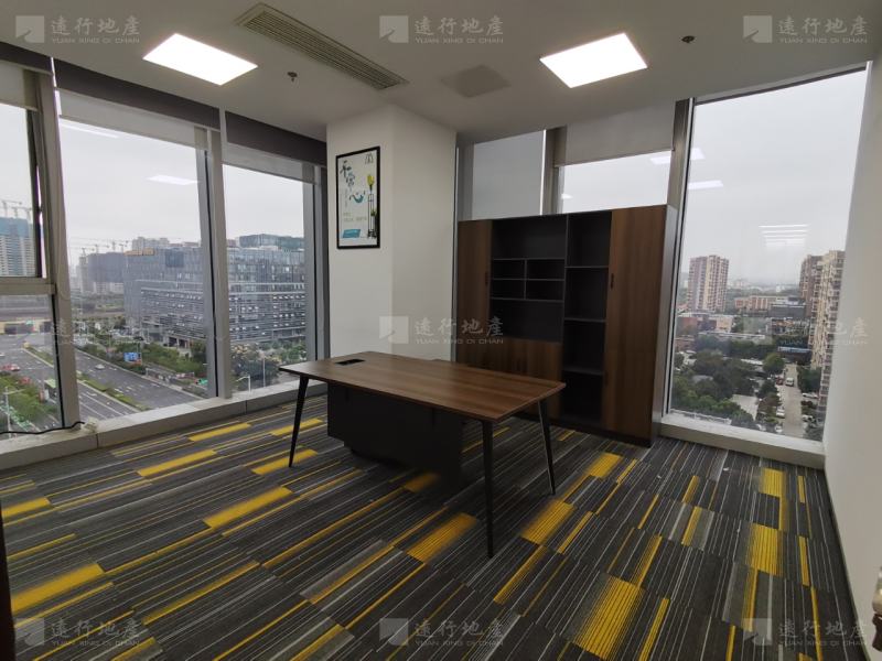 南京南站 绿地之窗 全新装修 配置家具 得房率高 户型方正 _9
