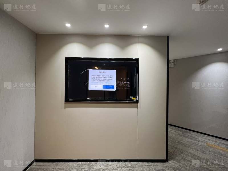 豪华装修丨高端办公家具丨香港广场_5