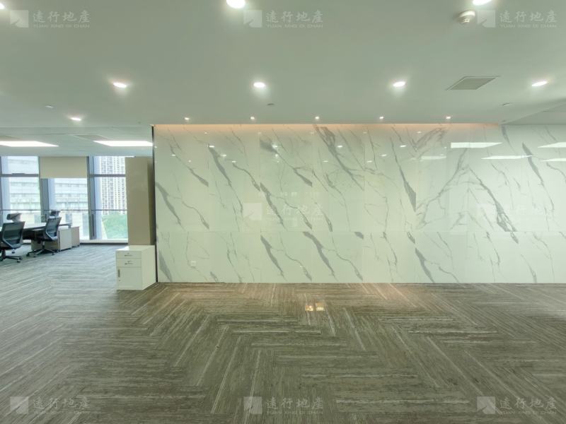 钱江新城写字楼出租 地铁口上盖 可定制分割办公室 家具全带_1