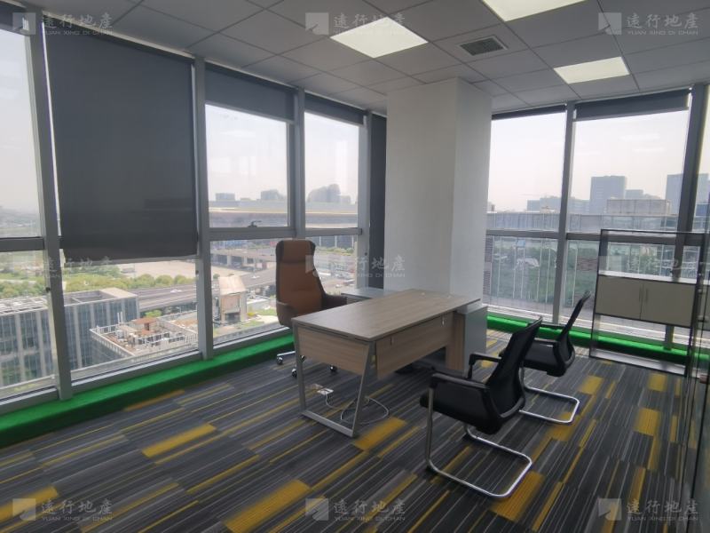 绿地之窗 新装修 全套办公家具 随时可以看房 直租 地铁超近_5
