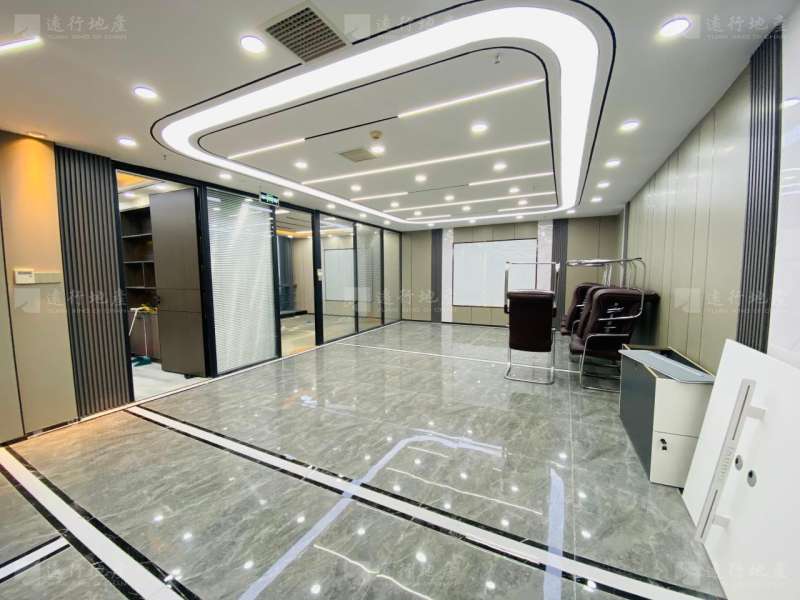 开发商直租 湘江财富金融中心 正对电梯 全新装修 户型周正_6
