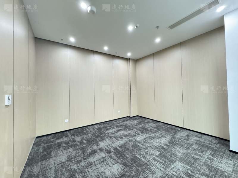 全新装修办公室 层高5米以上 精装修写字楼出租_4