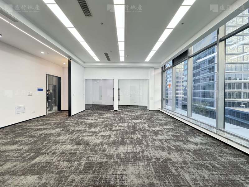 全新装修办公室 层高5米以上 精装修写字楼出租_1