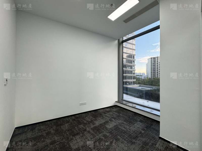 全新装修办公室 层高5米以上 精装修写字楼出租_8