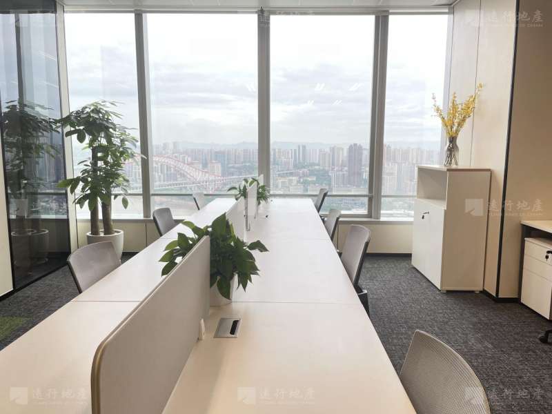 重庆国金中心丨户型方正丨商业配套设施完善丨正对电梯口_6