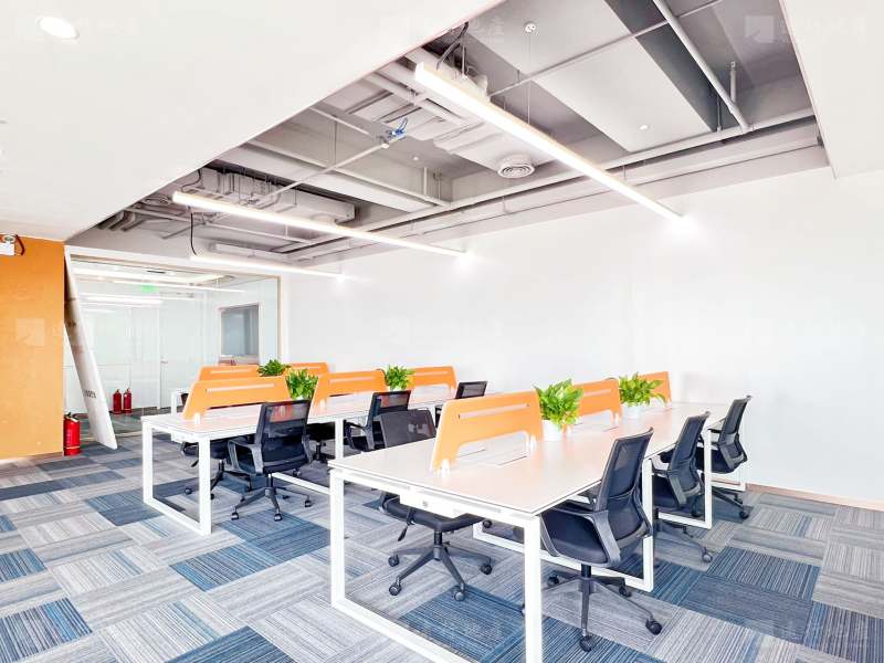 北四环 紫光发展大厦 精装办公室带家具 使用率高 户型方正_1