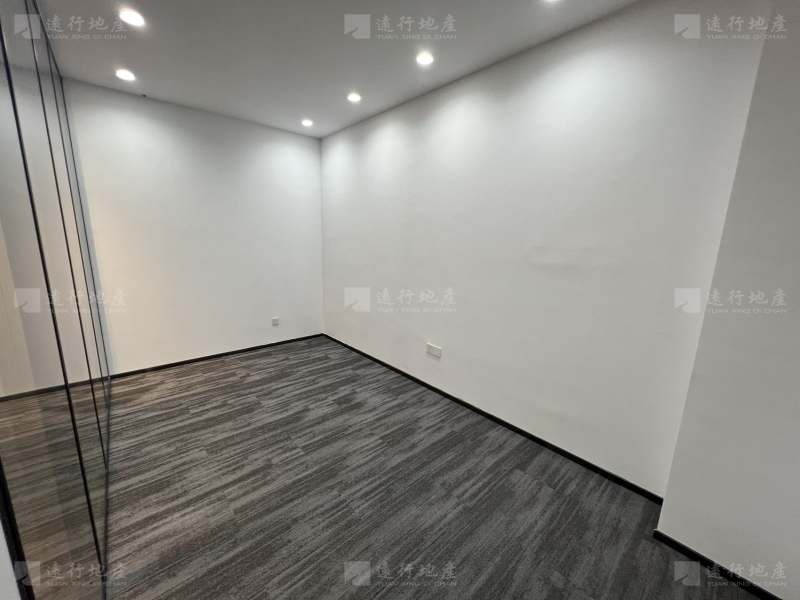 木塔寺地铁口 新长安广场 精装整层 带家具 正对电梯四面采光_7