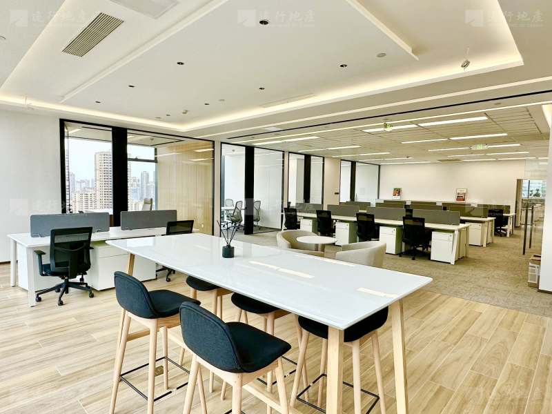 CBD核心位置 现代商务中心 精致办公空间等您入驻！_10