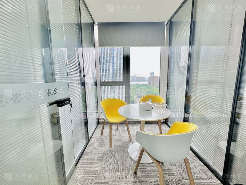 荣安大厦精装300平办公室丨家具全带丨随时可看丨边套户型_4