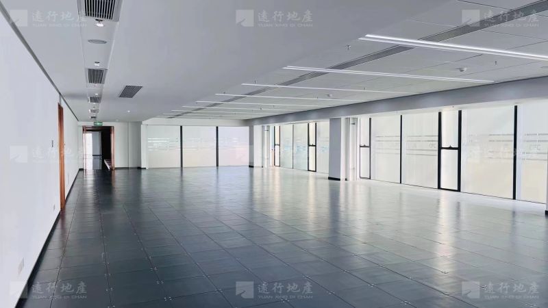 近广州塔丨广州国际媒体港丨正对电梯口单元_2
