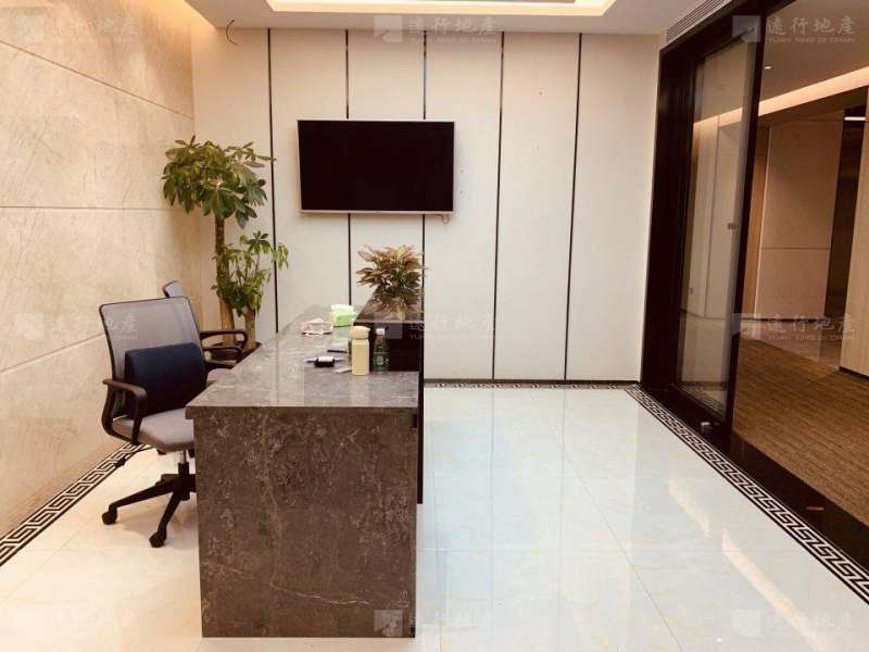 雄川金融中心丨正对电梯丨价格好谈丨精装带家具丨拎包入住_8