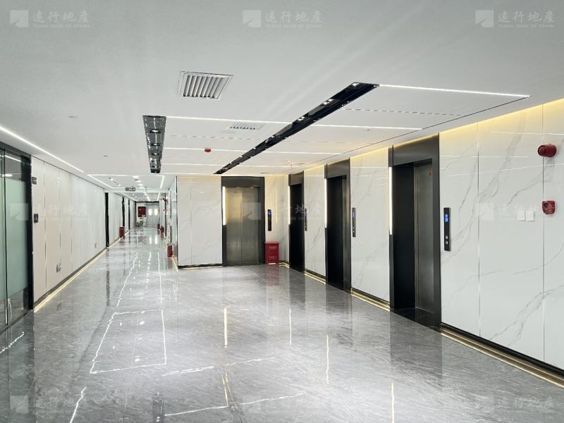 苏州街 地标建筑 正对电梯 精装修 全套办公家具 办公室出租_7