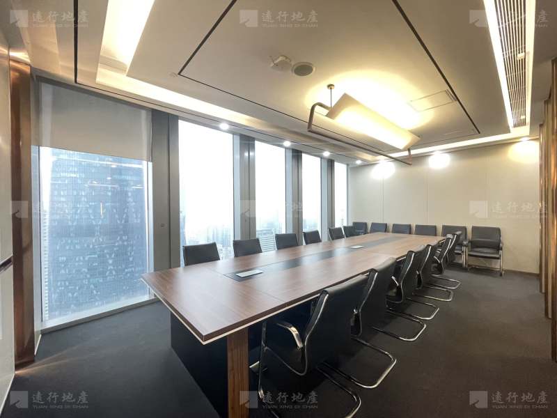 远行丨周大福金融中心 正对电梯口，望江，望花城广场中轴线_2