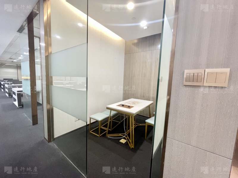远行丨周大福金融中心 正对电梯口，望江，望花城广场中轴线_5