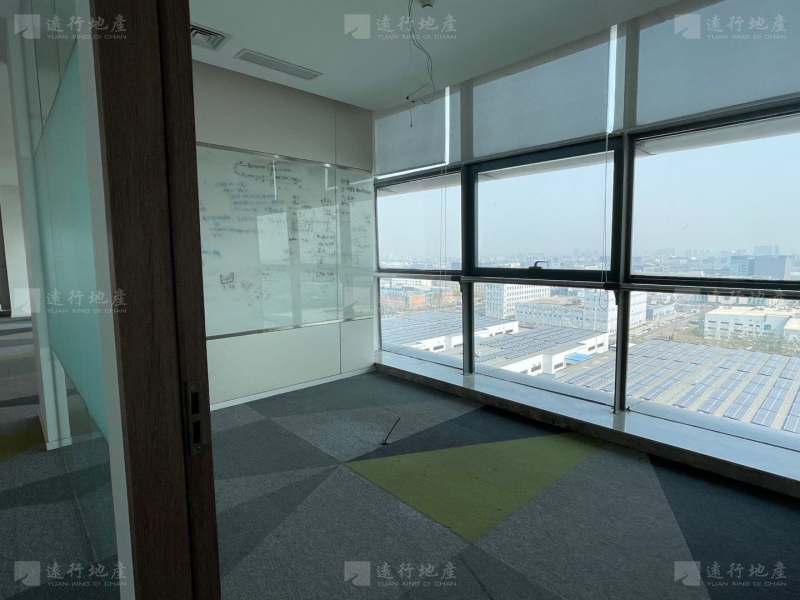 亦庄核心区 商业综合体写字楼 精装修正对电梯 随时看房_4