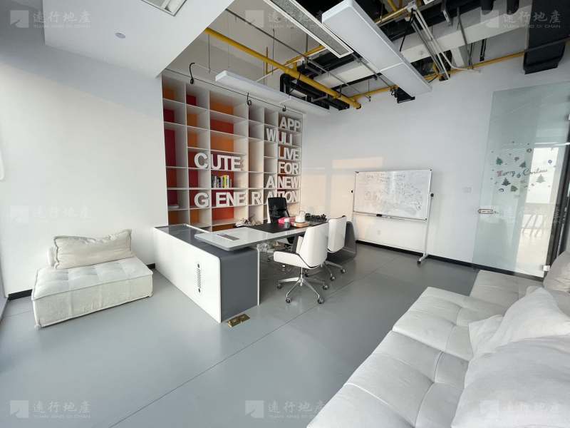 EFC欧美高区精装，配带家具，户型方正，边套采光好，随时看房_3