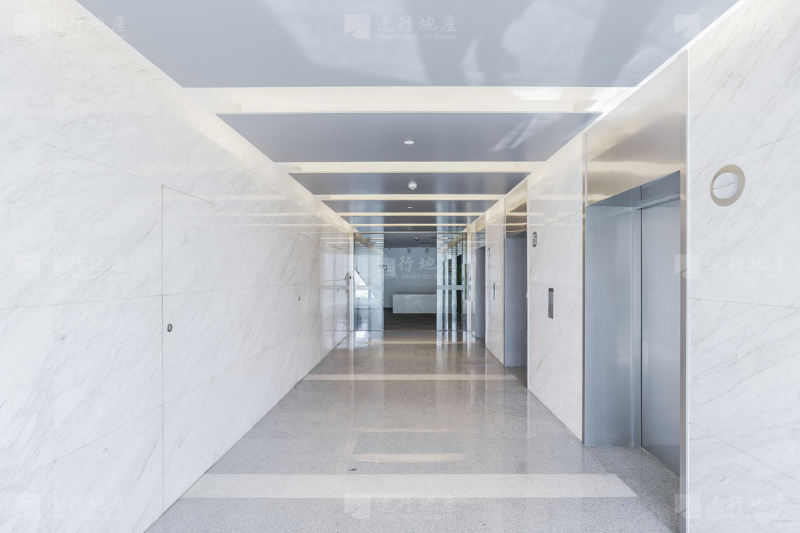 远洋国际中心二期 整层出租 正对电梯 包走廊 免费健身房_9