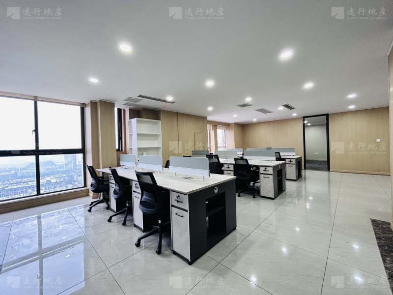 重庆渝中SFC协信中心精装带家具优质写字楼正对电梯口两_3