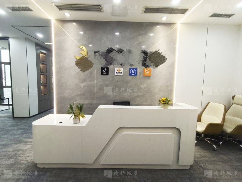 重庆渝中创景大厦精装带家具单面采光写字楼_2