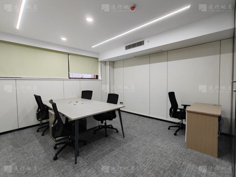 重庆总部城精装带家具优质写字楼侧看江_7