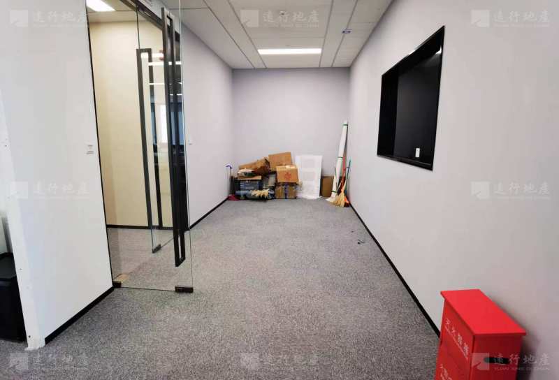 远洋锐中心新出办公室丨精装修带家具丨双面采光丨拎包入住_1