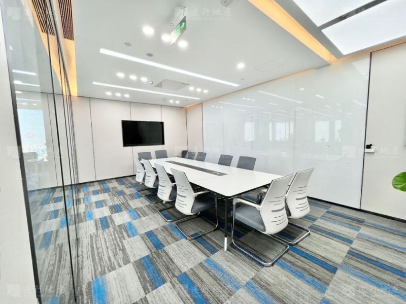 建外SOHO 精装办公室丨家具可配 高区双面采光丨通用国际_2