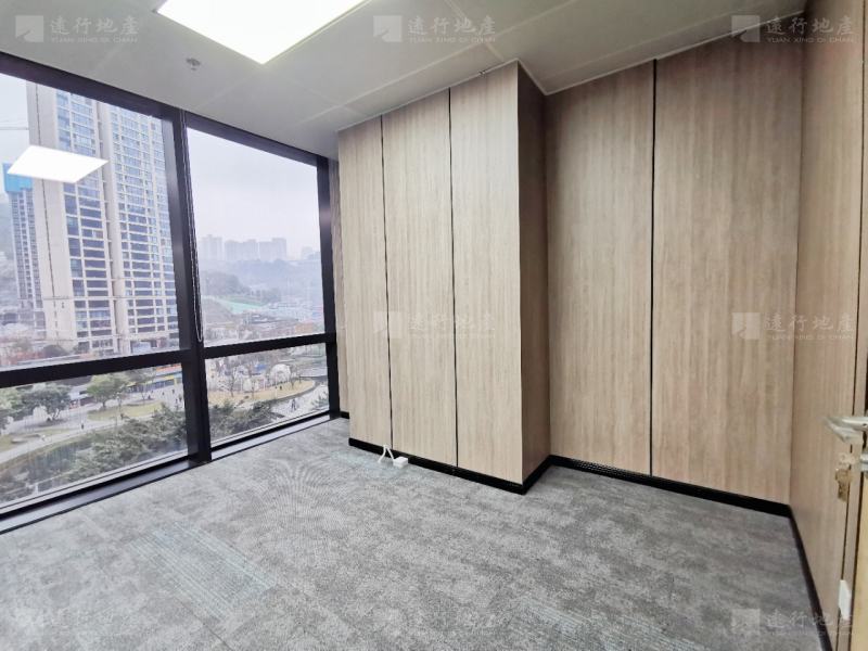 重庆渝中投资大厦品质写字楼精装带家具正对电梯口双面采光_10
