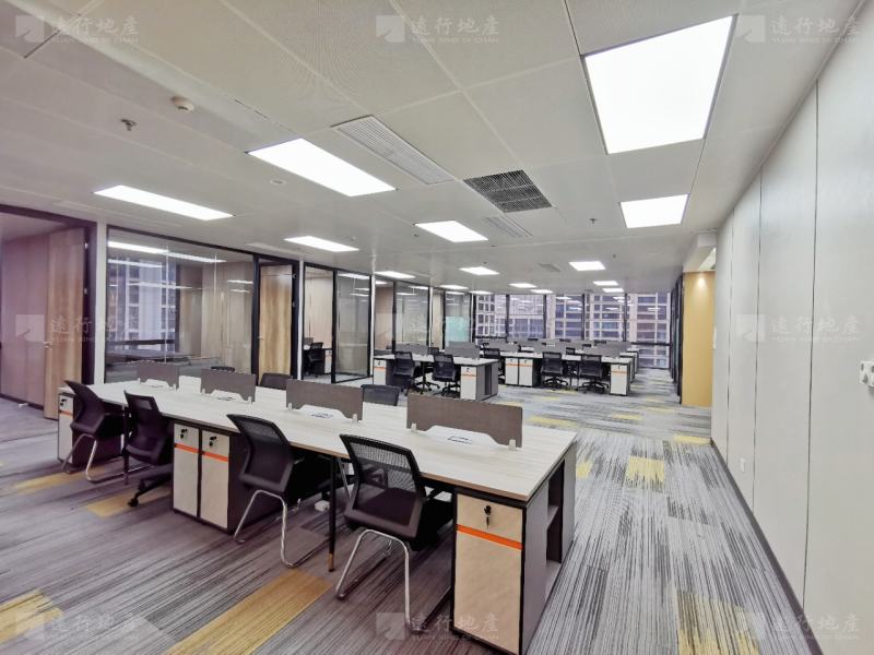 重庆渝中投资大厦品质写字楼精装带家具正对电梯口双面采光_5