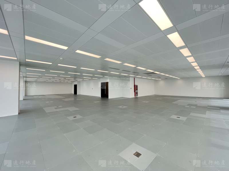 丽泽平安金融中心丨整层2700平米丨高区四面采光写字楼出租中_5
