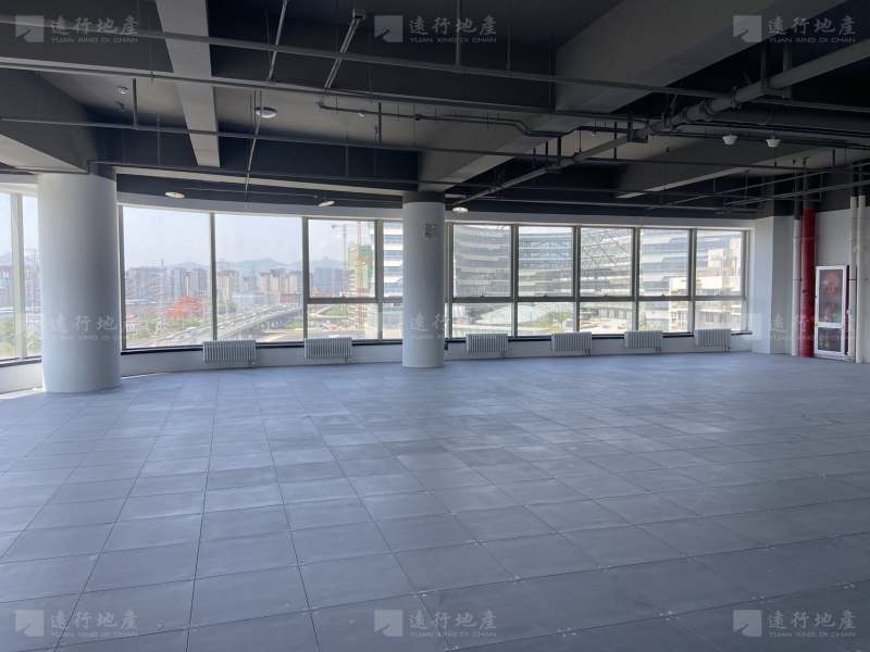 华远中心，精装750平一层，户型方正，紧邻地铁大悦城随时起租_6