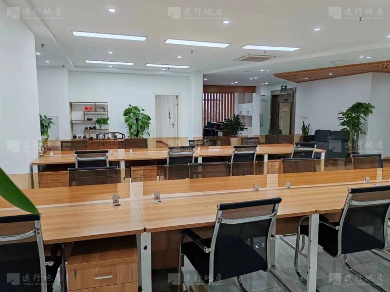 重庆南岸区国汇中心品质写字楼精装带家具正对电梯口采光优_5