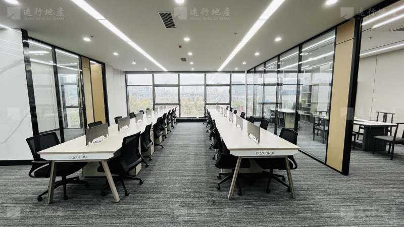 重庆南岸区国汇中心品质写字楼精装带家具正对电梯口采光优_9